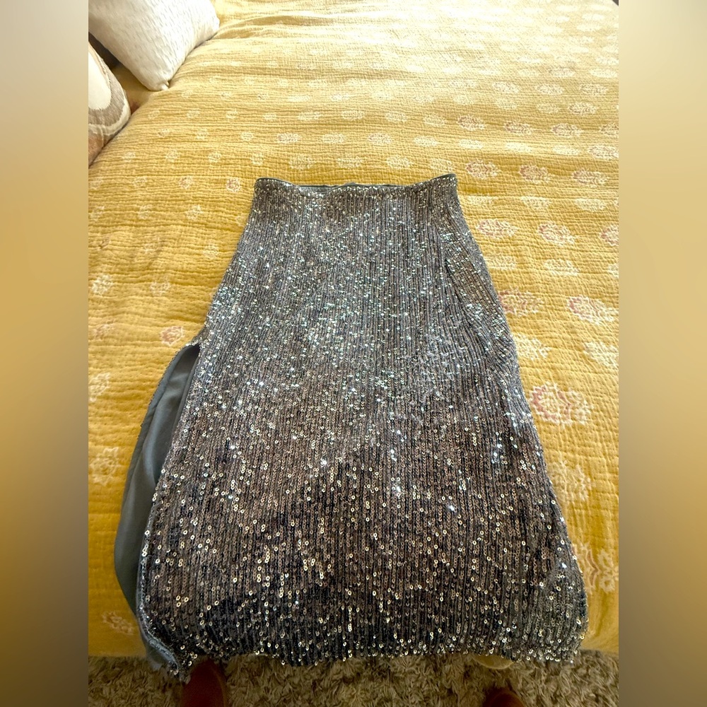 Women’s silver sequence, midi, pencil skirt